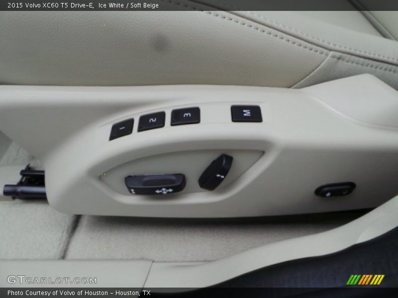 Ice White / Soft Beige 2015 Volvo XC60 T5 Drive-E