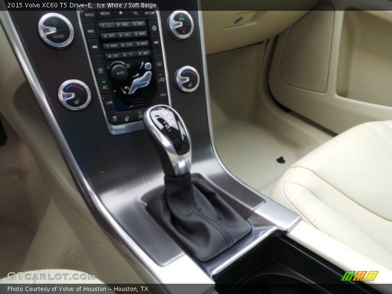 Ice White / Soft Beige 2015 Volvo XC60 T5 Drive-E