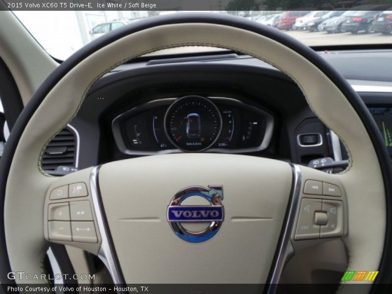 Ice White / Soft Beige 2015 Volvo XC60 T5 Drive-E