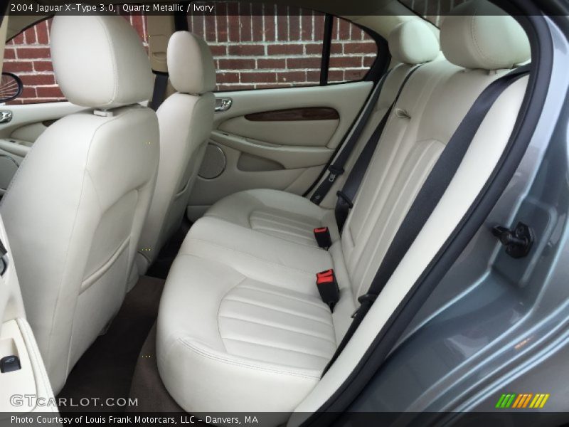 Quartz Metallic / Ivory 2004 Jaguar X-Type 3.0