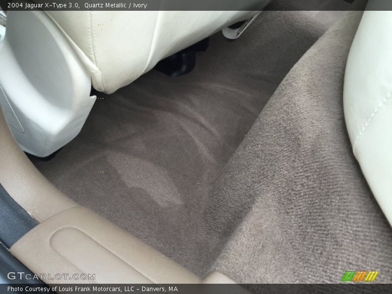 Quartz Metallic / Ivory 2004 Jaguar X-Type 3.0