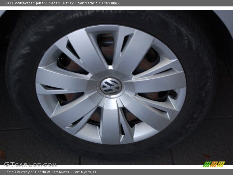 Reflex Silver Metallic / Titan Black 2011 Volkswagen Jetta SE Sedan