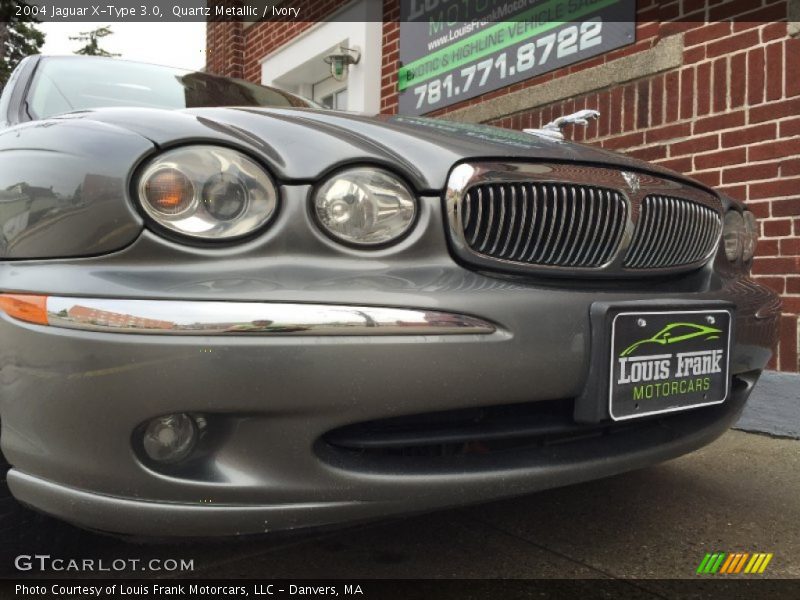 Quartz Metallic / Ivory 2004 Jaguar X-Type 3.0