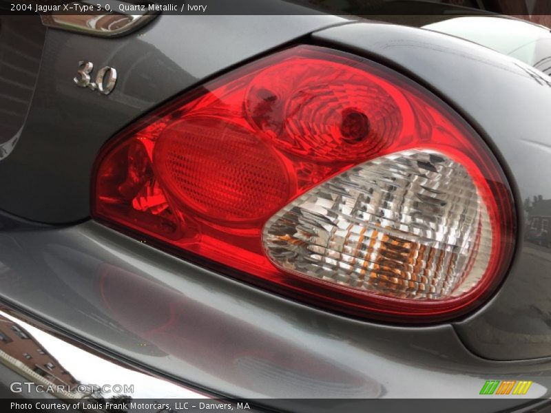 Quartz Metallic / Ivory 2004 Jaguar X-Type 3.0