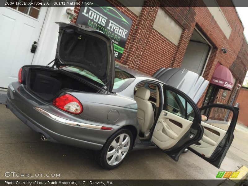 Quartz Metallic / Ivory 2004 Jaguar X-Type 3.0