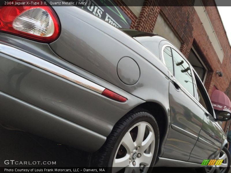 Quartz Metallic / Ivory 2004 Jaguar X-Type 3.0