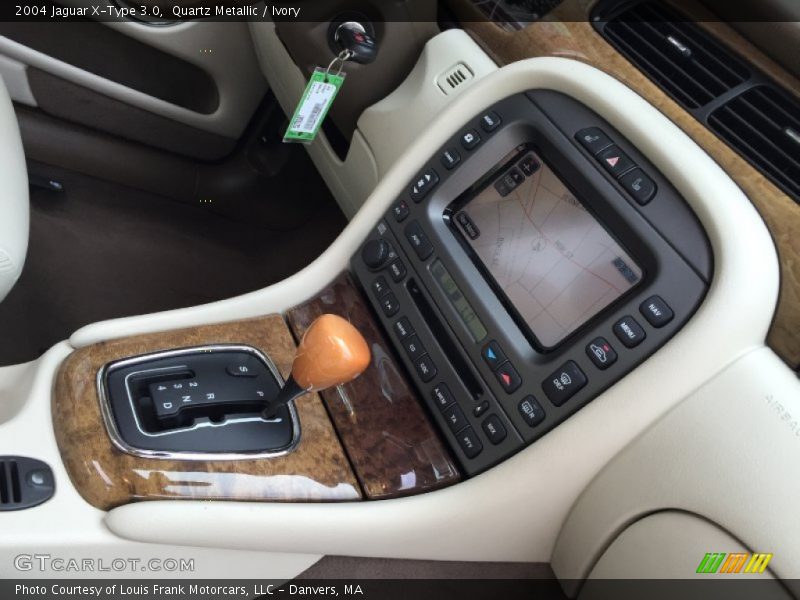 Quartz Metallic / Ivory 2004 Jaguar X-Type 3.0