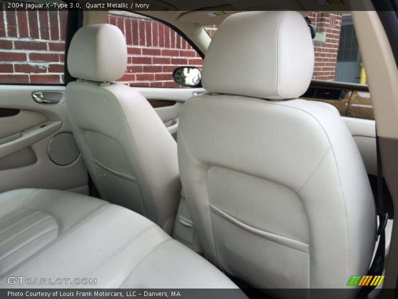 Quartz Metallic / Ivory 2004 Jaguar X-Type 3.0