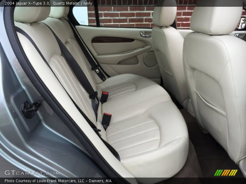 Quartz Metallic / Ivory 2004 Jaguar X-Type 3.0