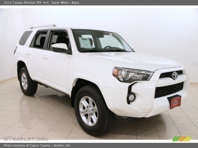 Super White / Black 2014 Toyota 4Runner SR5 4x4
