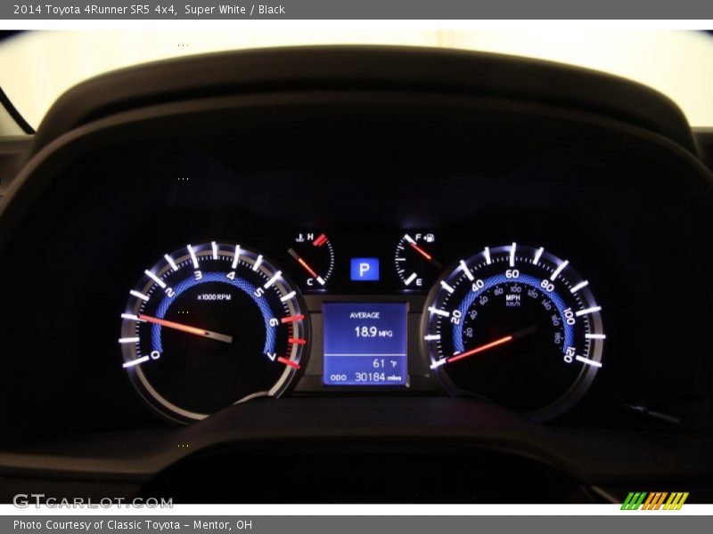 Super White / Black 2014 Toyota 4Runner SR5 4x4