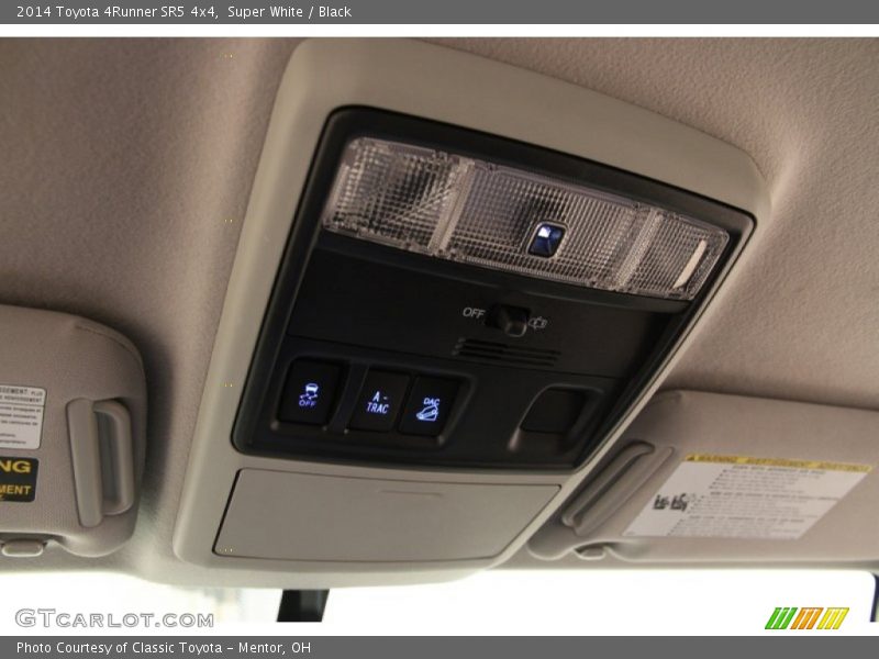 Super White / Black 2014 Toyota 4Runner SR5 4x4