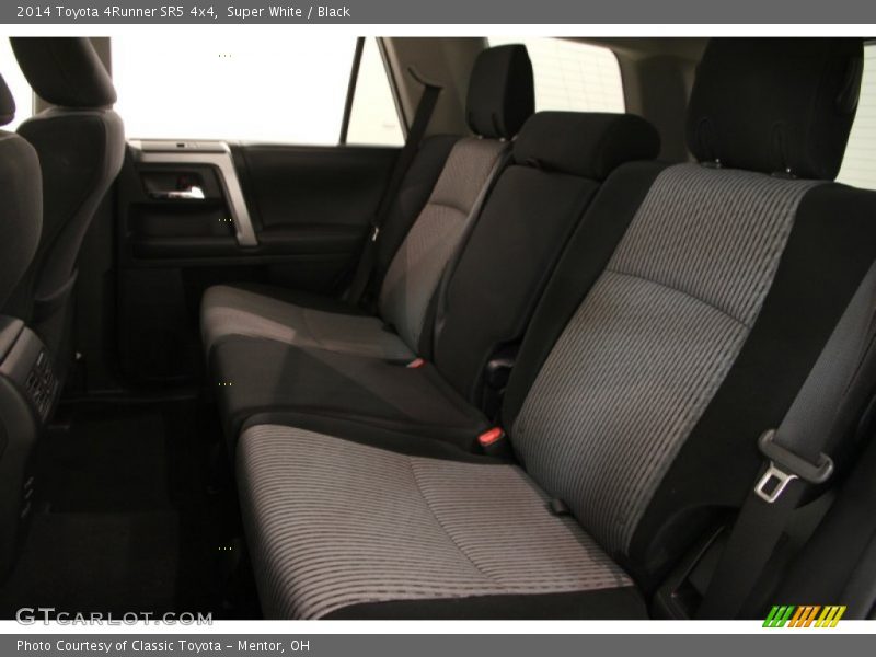 Super White / Black 2014 Toyota 4Runner SR5 4x4