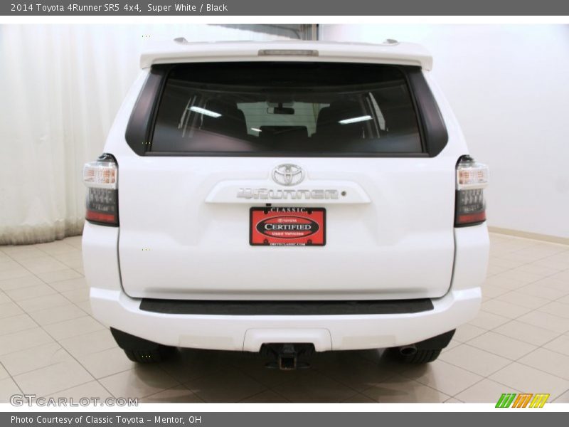 Super White / Black 2014 Toyota 4Runner SR5 4x4