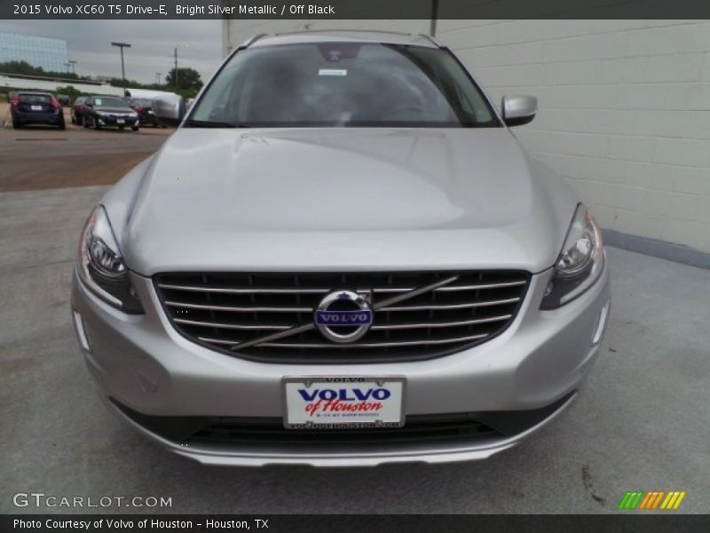 Bright Silver Metallic / Off Black 2015 Volvo XC60 T5 Drive-E