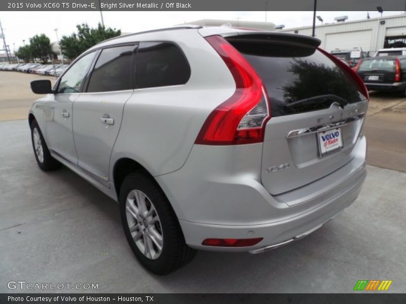 Bright Silver Metallic / Off Black 2015 Volvo XC60 T5 Drive-E