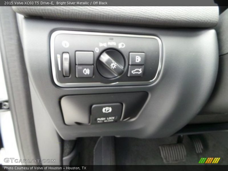 Bright Silver Metallic / Off Black 2015 Volvo XC60 T5 Drive-E