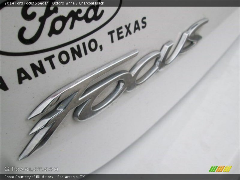 Oxford White / Charcoal Black 2014 Ford Focus S Sedan