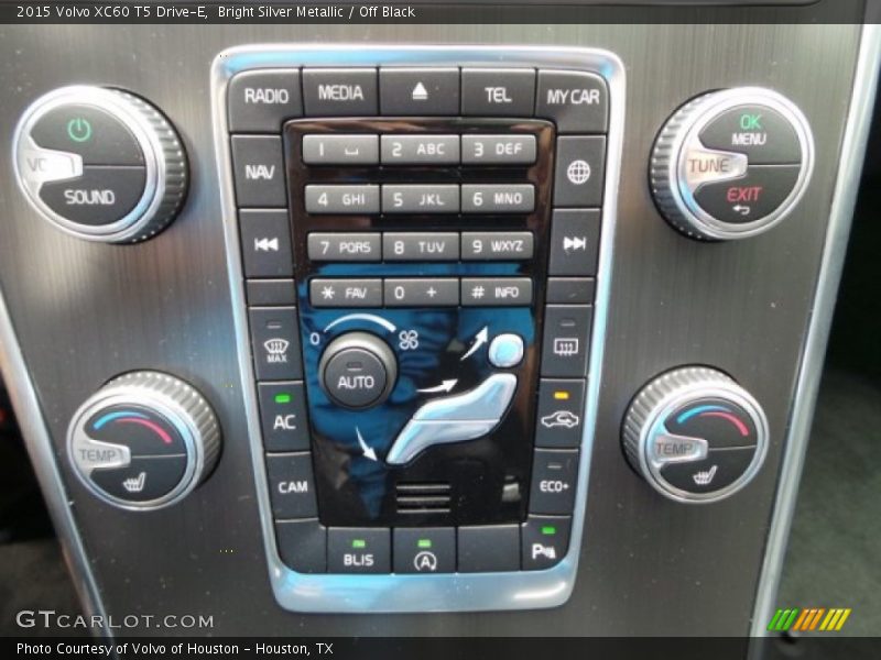 Bright Silver Metallic / Off Black 2015 Volvo XC60 T5 Drive-E