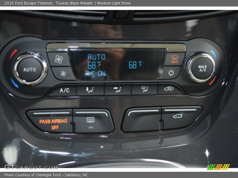 Tuxedo Black Metallic / Medium Light Stone 2015 Ford Escape Titanium