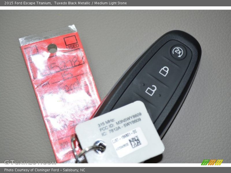 Tuxedo Black Metallic / Medium Light Stone 2015 Ford Escape Titanium