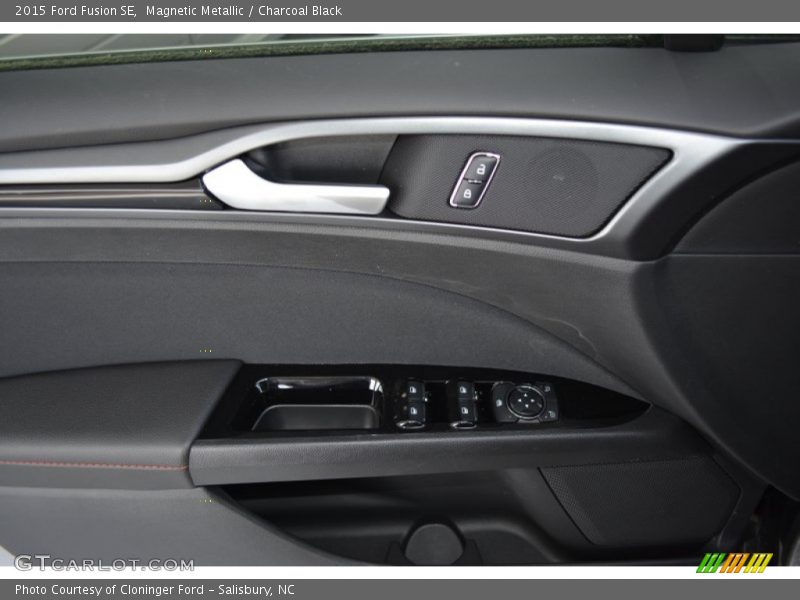 Magnetic Metallic / Charcoal Black 2015 Ford Fusion SE
