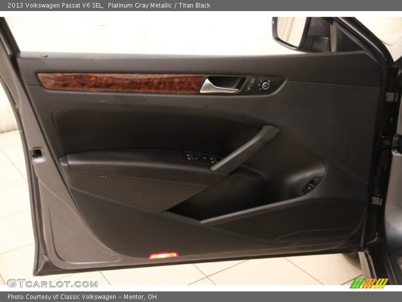 Platinum Gray Metallic / Titan Black 2013 Volkswagen Passat V6 SEL
