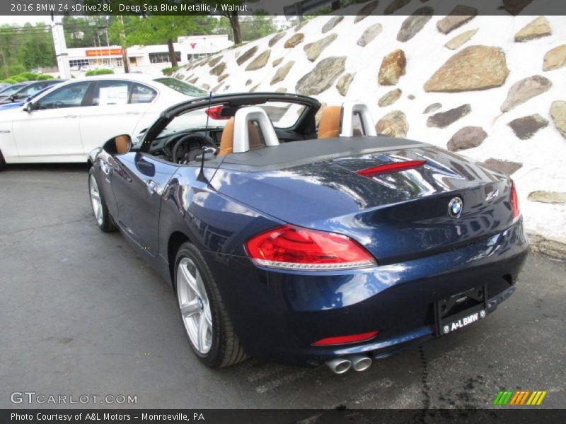 Deep Sea Blue Metallic / Walnut 2016 BMW Z4 sDrive28i