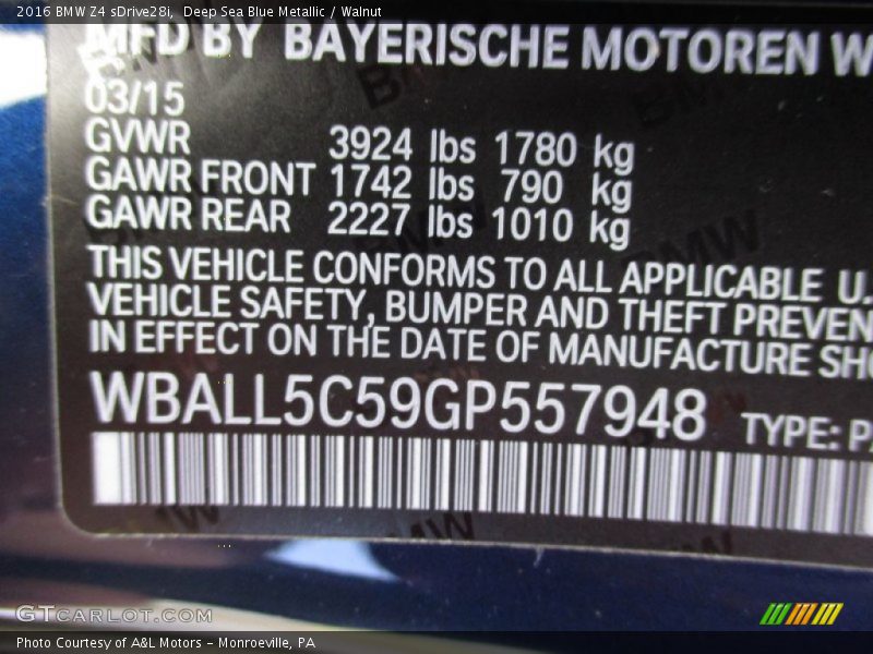 Deep Sea Blue Metallic / Walnut 2016 BMW Z4 sDrive28i