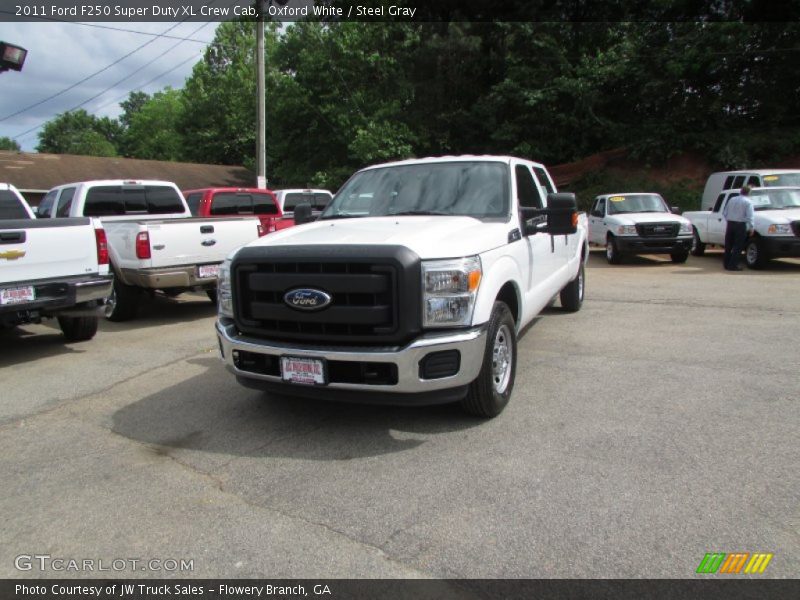 Oxford White / Steel Gray 2011 Ford F250 Super Duty XL Crew Cab