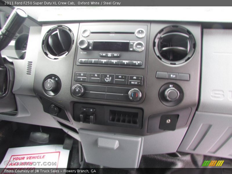 Oxford White / Steel Gray 2011 Ford F250 Super Duty XL Crew Cab