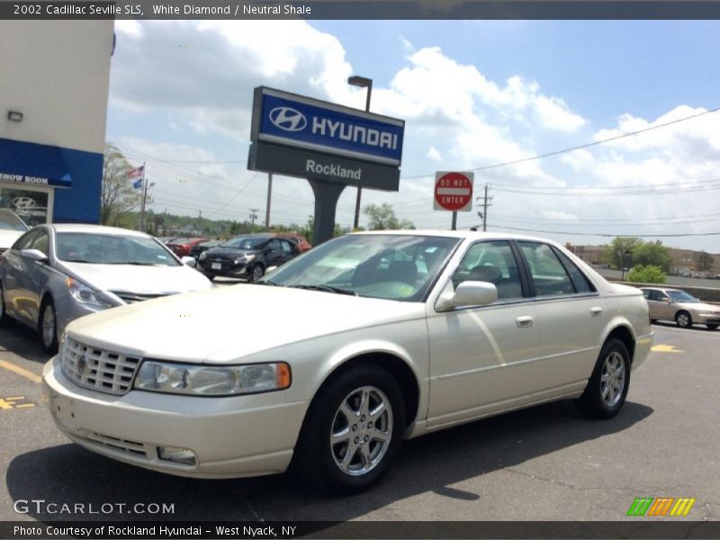 White Diamond / Neutral Shale 2002 Cadillac Seville SLS