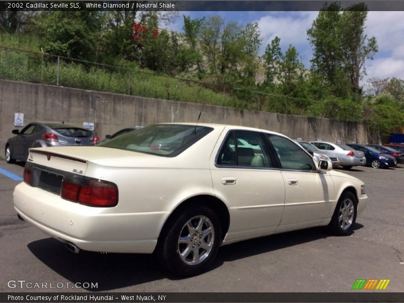 White Diamond / Neutral Shale 2002 Cadillac Seville SLS