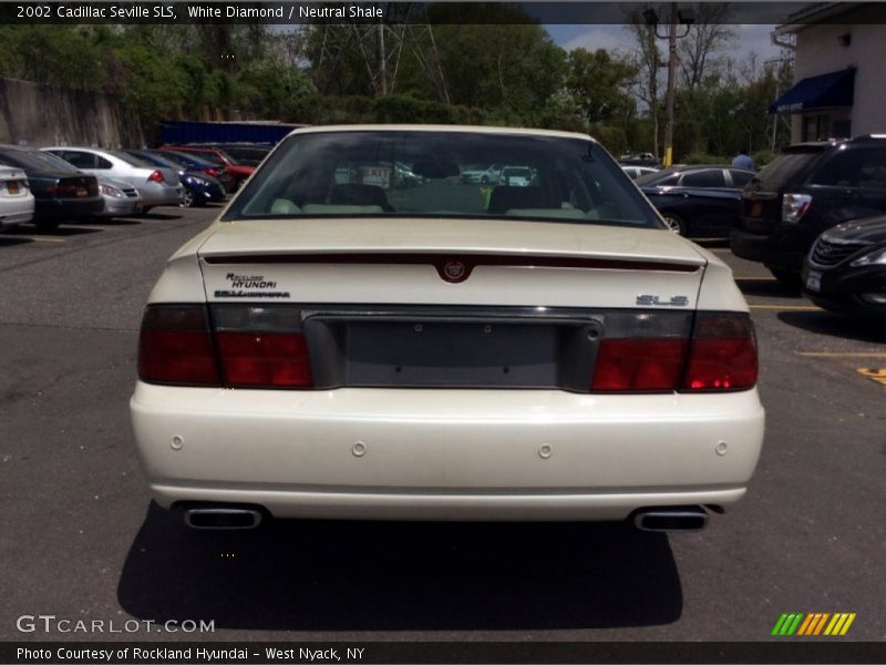 White Diamond / Neutral Shale 2002 Cadillac Seville SLS