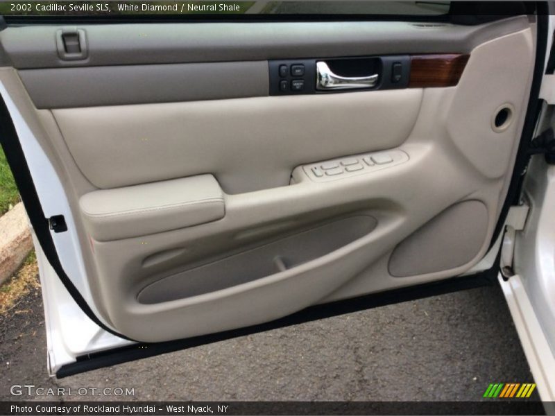 White Diamond / Neutral Shale 2002 Cadillac Seville SLS