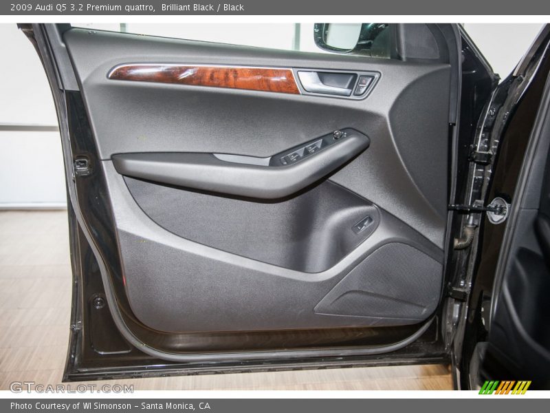 Brilliant Black / Black 2009 Audi Q5 3.2 Premium quattro