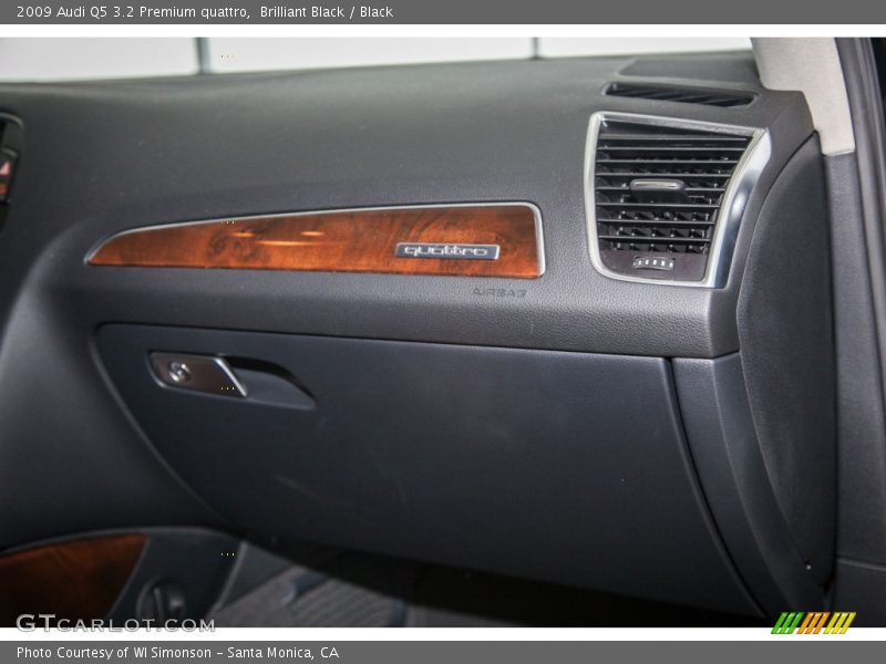 Brilliant Black / Black 2009 Audi Q5 3.2 Premium quattro