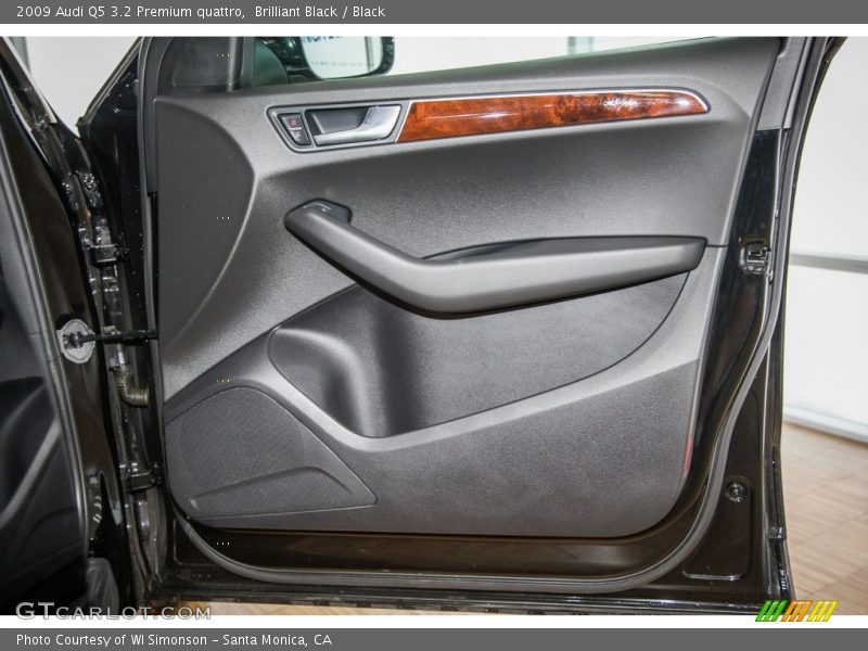 Brilliant Black / Black 2009 Audi Q5 3.2 Premium quattro
