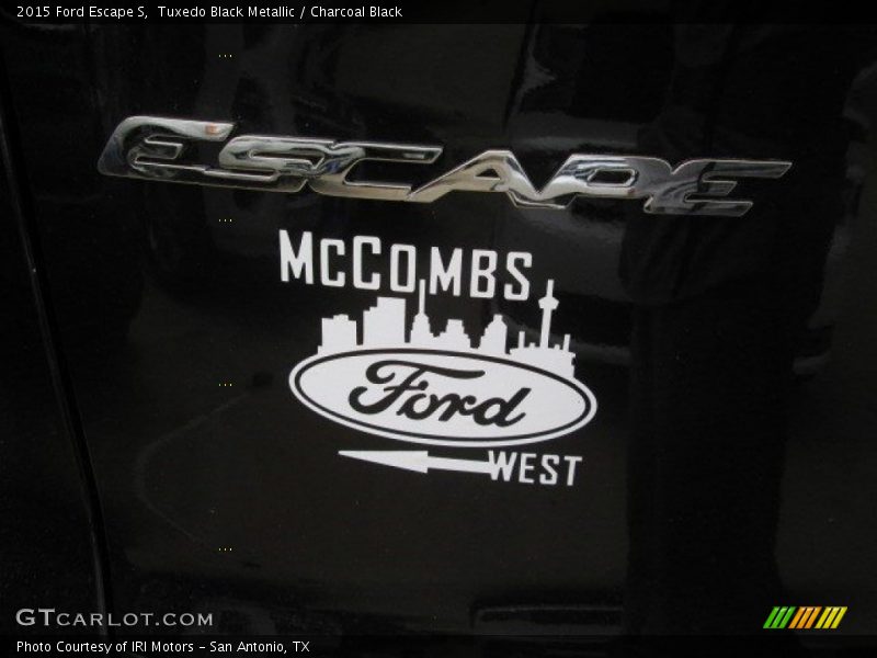 Tuxedo Black Metallic / Charcoal Black 2015 Ford Escape S