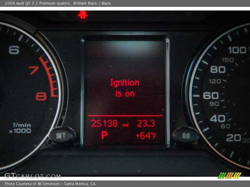 Brilliant Black / Black 2009 Audi Q5 3.2 Premium quattro