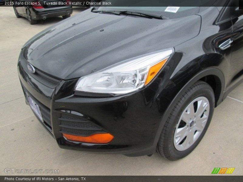 Tuxedo Black Metallic / Charcoal Black 2015 Ford Escape S