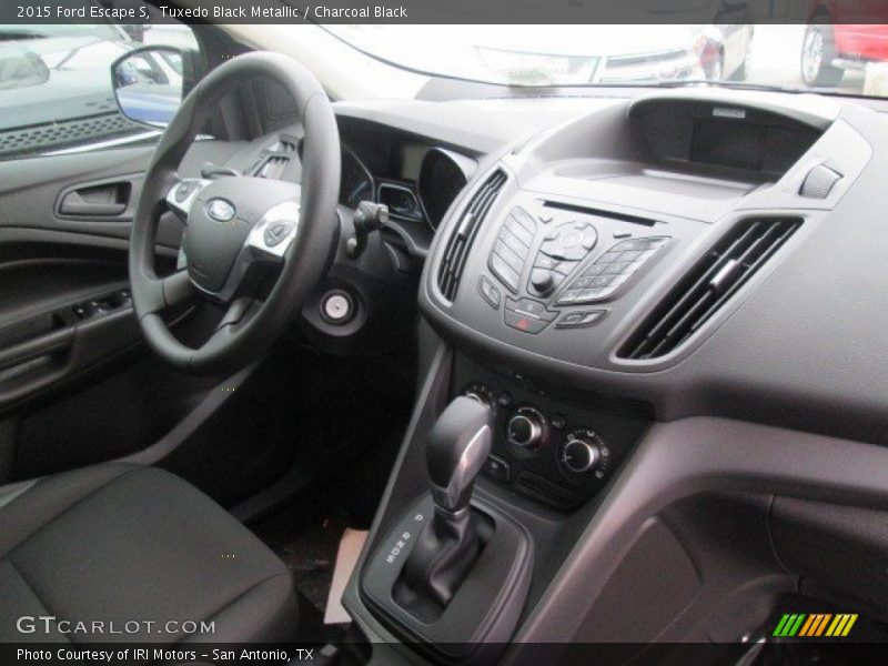 Tuxedo Black Metallic / Charcoal Black 2015 Ford Escape S