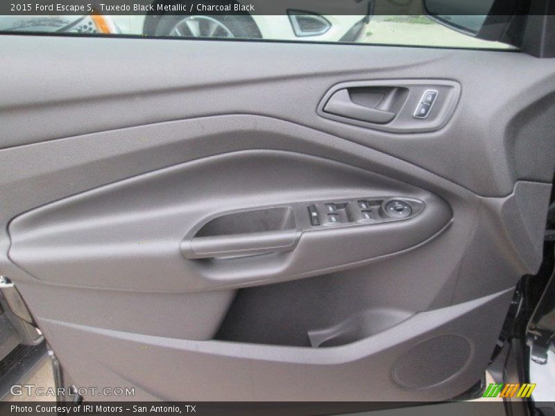 Tuxedo Black Metallic / Charcoal Black 2015 Ford Escape S