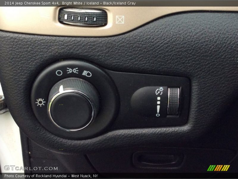 Bright White / Iceland - Black/Iceland Gray 2014 Jeep Cherokee Sport 4x4
