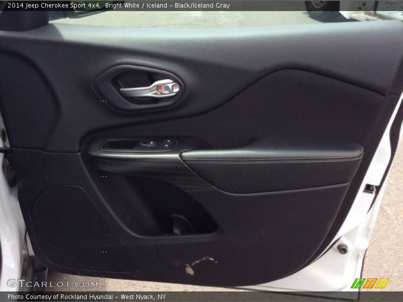 Bright White / Iceland - Black/Iceland Gray 2014 Jeep Cherokee Sport 4x4
