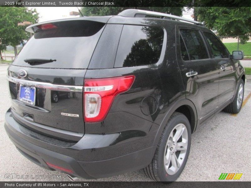 Tuxedo Black / Charcoal Black 2015 Ford Explorer Limited