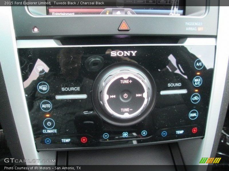 Tuxedo Black / Charcoal Black 2015 Ford Explorer Limited