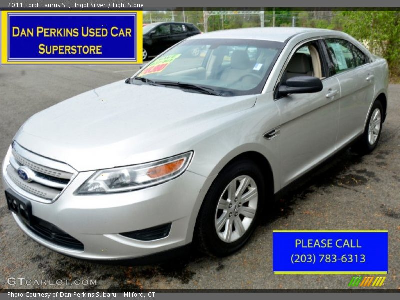 Ingot Silver / Light Stone 2011 Ford Taurus SE