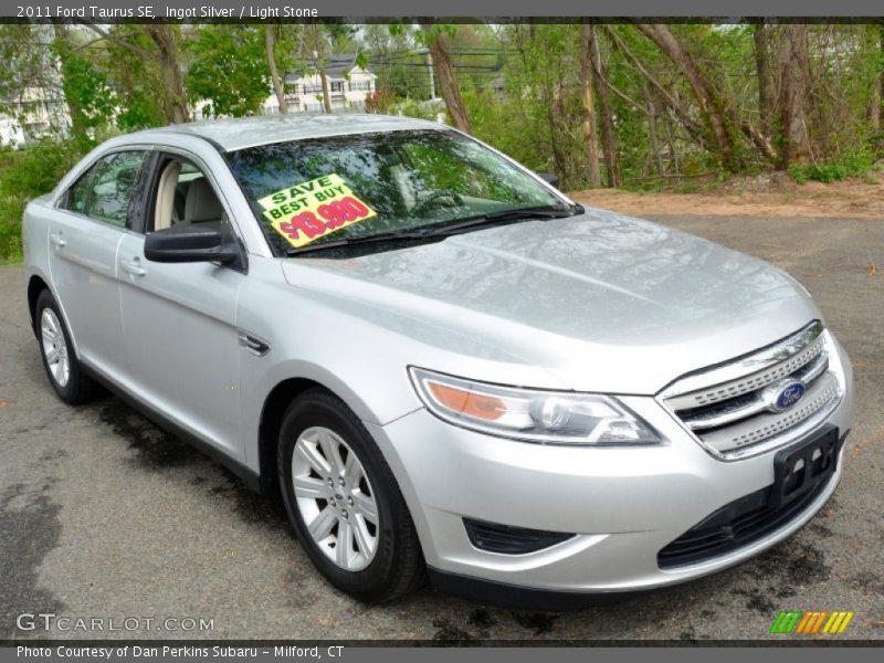 Ingot Silver / Light Stone 2011 Ford Taurus SE