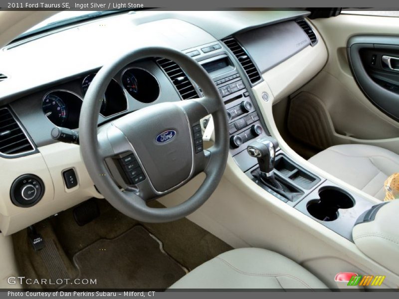 Ingot Silver / Light Stone 2011 Ford Taurus SE
